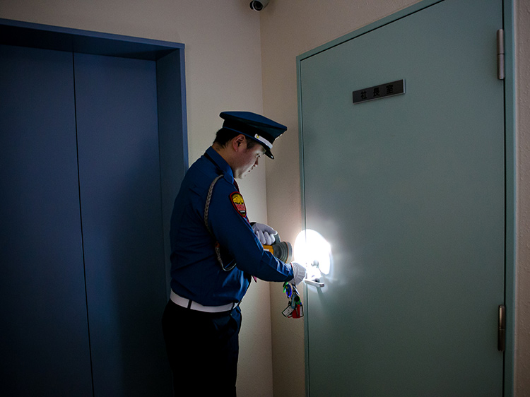施設警備